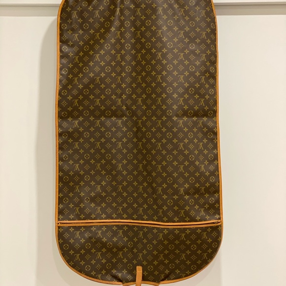 Authentic Louis Vuitton garment bag - Picture 3 of 8